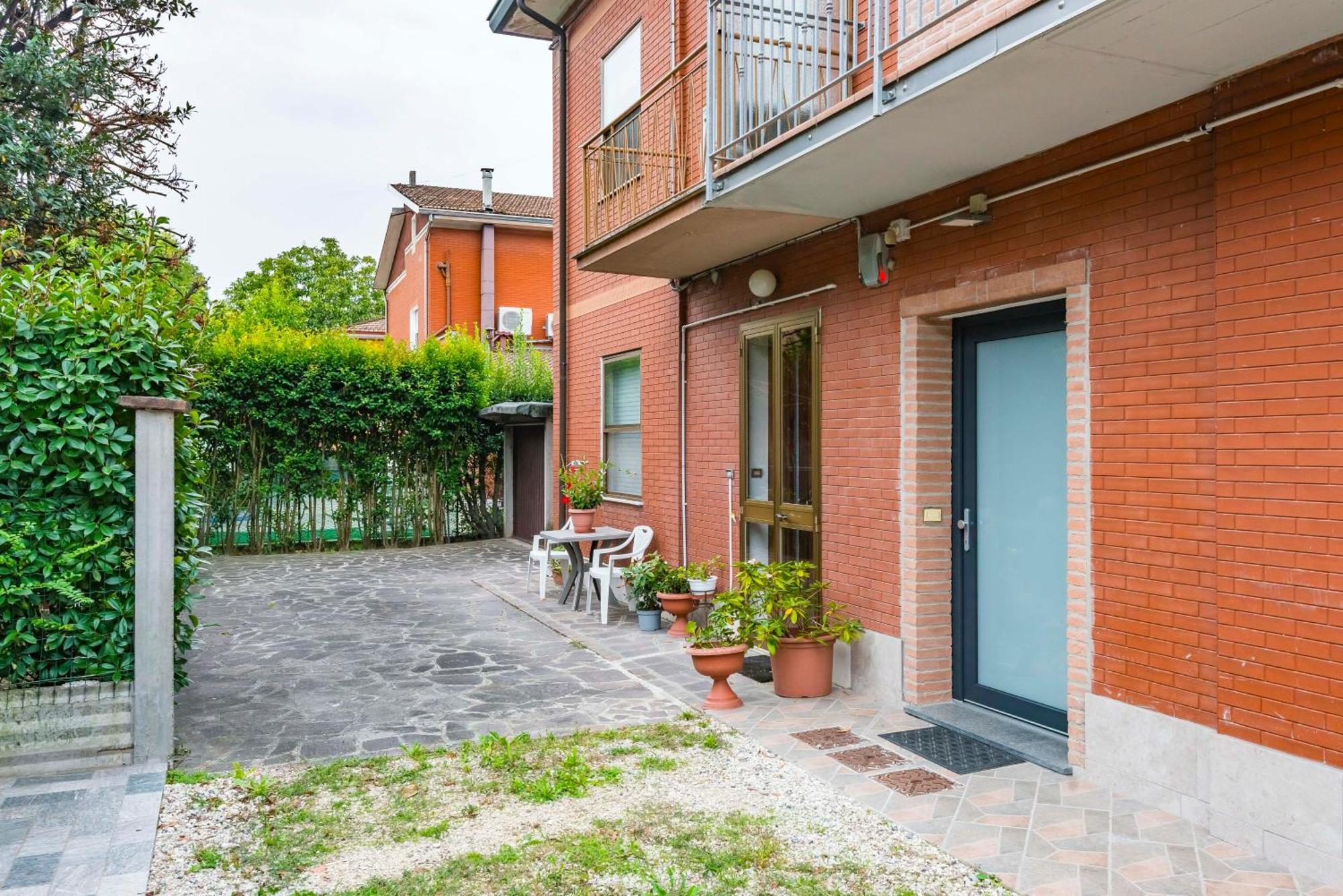 Stile E Comfort In Citta Con Wi-Fi Carpi Exterior foto