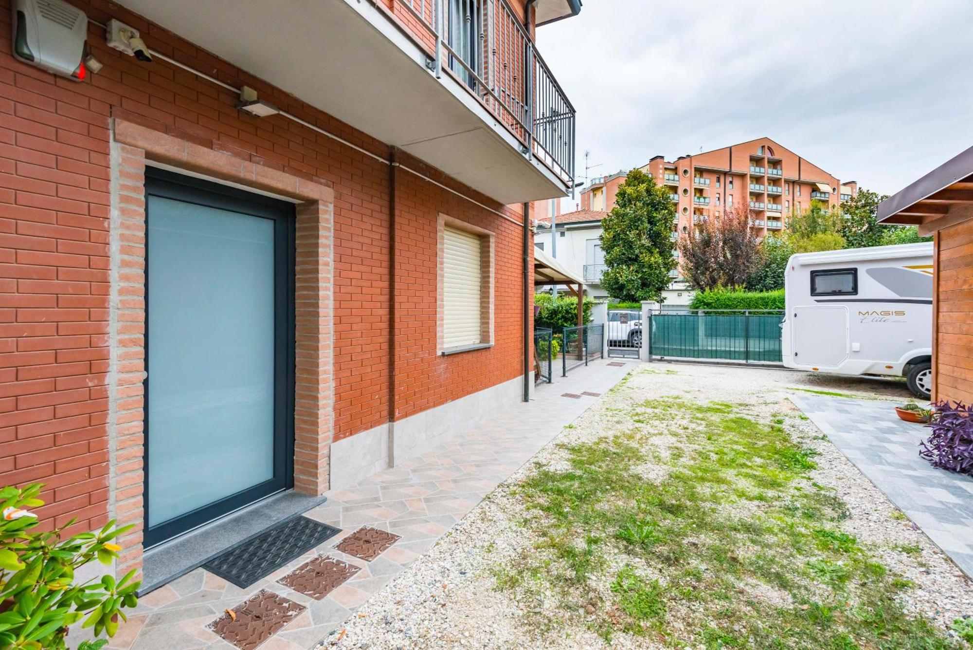 Stile E Comfort In Citta Con Wi-Fi Carpi Exterior foto